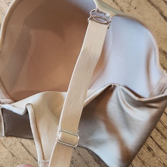 Maidenform 40D nude bra excellent condition - Picture 6 of 8